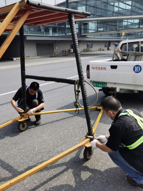 東航江蘇飛機(jī)維修部綜合修理車間斗高溫戰(zhàn)疫情保障暑運(yùn)安全生產(chǎn)